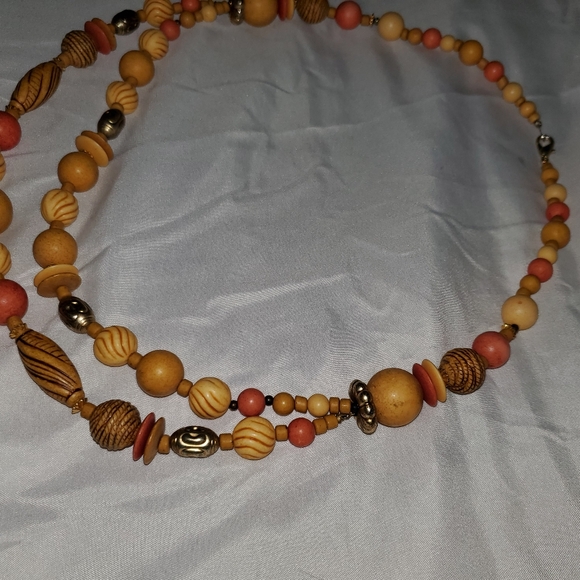 💸 5 for $20 | Warm Tone Multicolored Wooden Beaded Necklace - Picture 5 of 7
